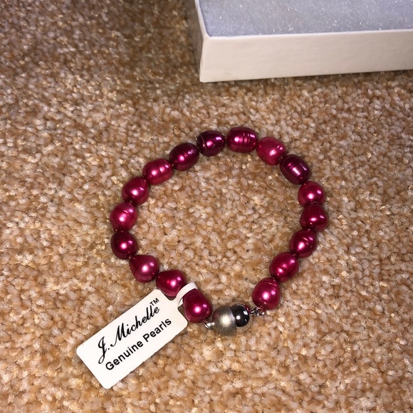 J. Michelle genuine ring pearls bracelet - Picture 2 of 4
